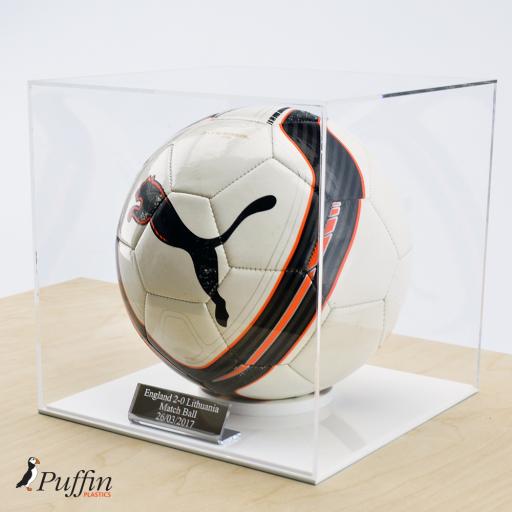 FOOTBALL DISPLAY CASE - WHITE EAN 5060442640016 PIC4.jpg